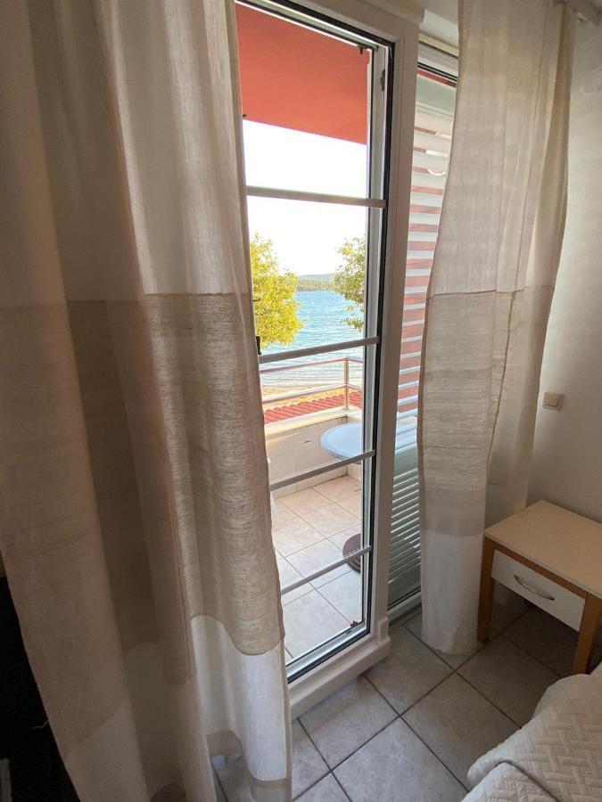 Blue Wave Apartments Турань Экстерьер фото